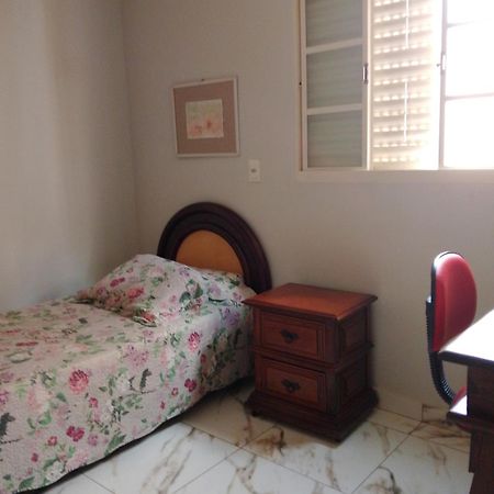 Apartmán Casa Amarela Uberlândia Exteriér fotografie